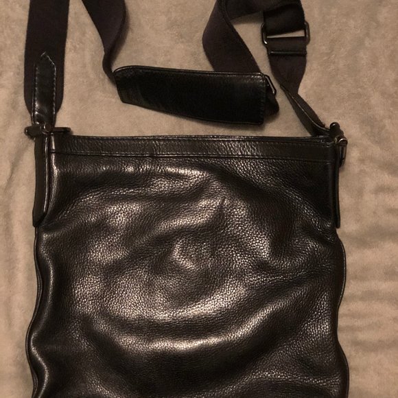 BURBERRY BLACK LEATHER BAG - Picture 2 of 2